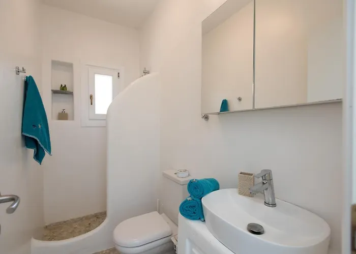 Olive Tree, 2brm With Pool Apartment