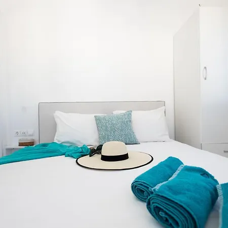 Olive Tree, 2brm With Pool Апартаменты